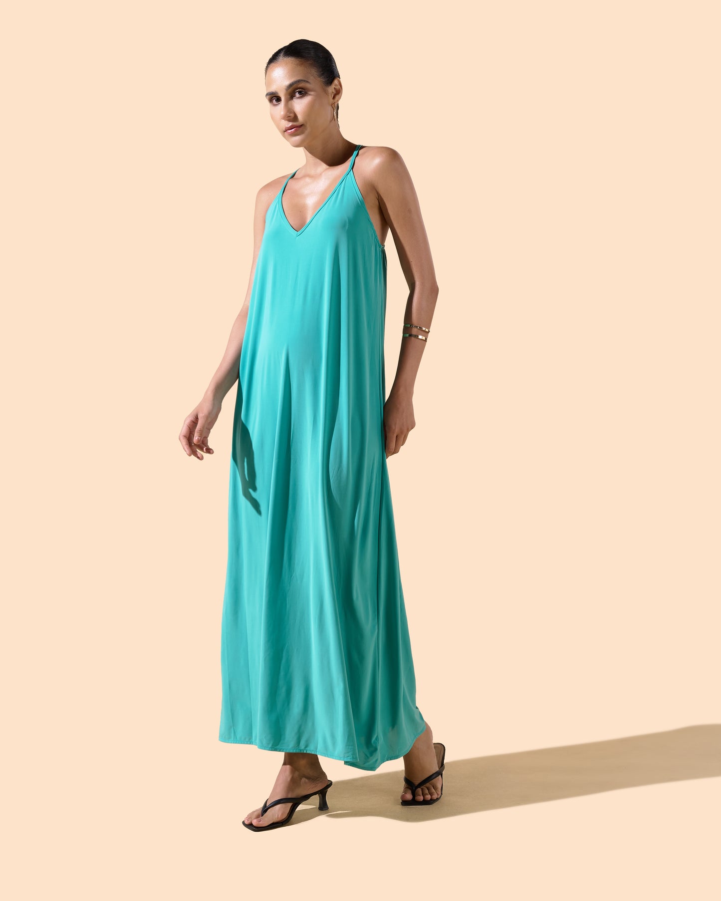 Robe longue turquoise bretelles col en v