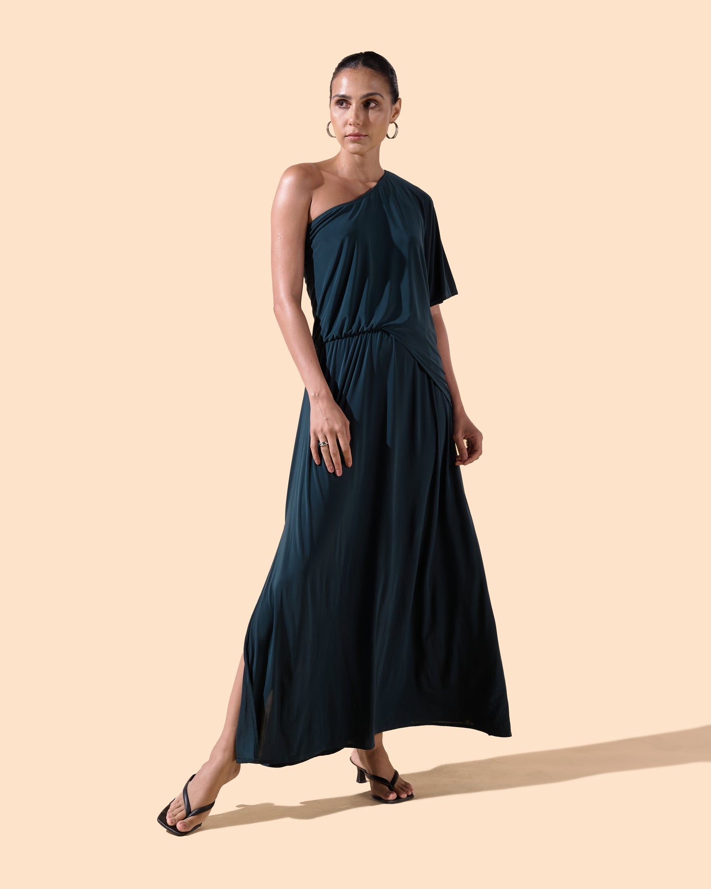 Robe longue asymétrique verte coupe ample