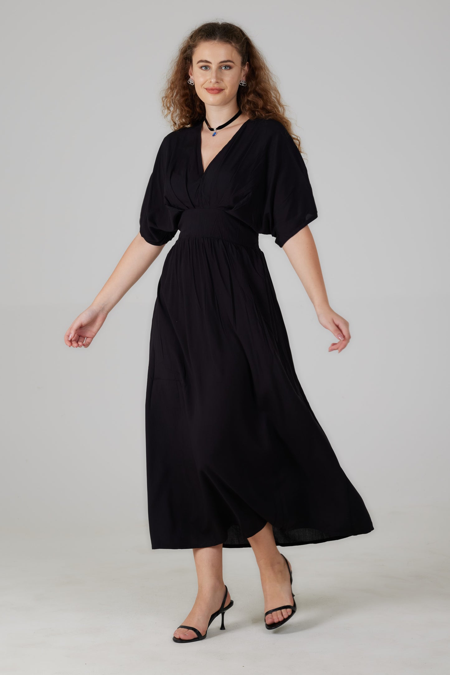 Robe longue manches courtes noire - Lucia