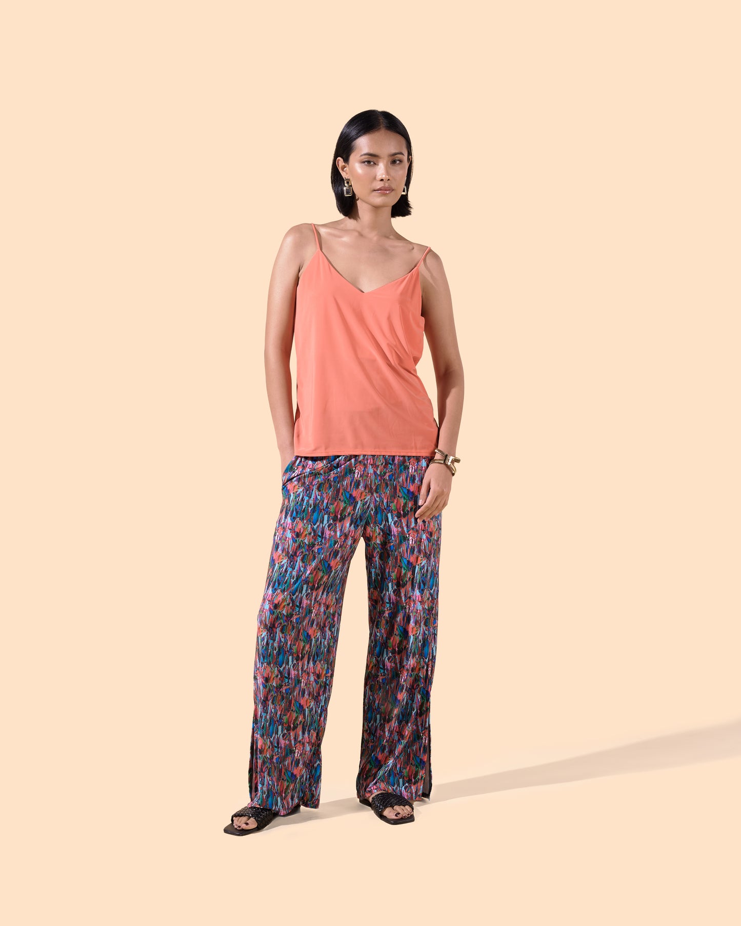 Top bretelles fines col v couleur corail