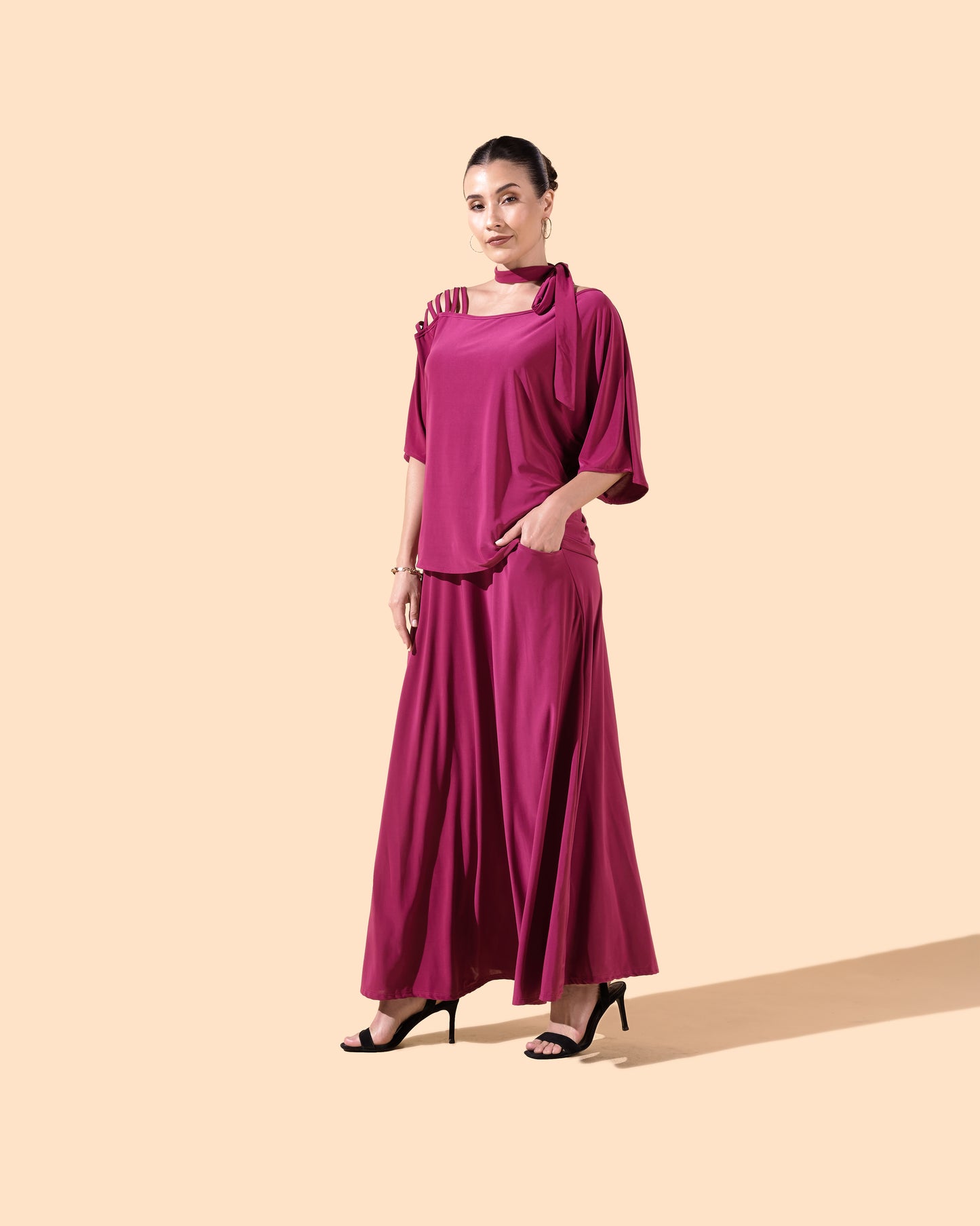Top col bateau épaule dénudée manche trois/quart couleur fuchsia