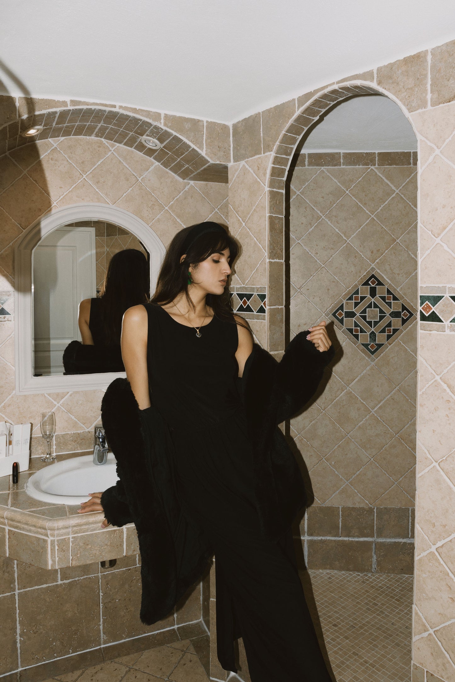 Robe longue sans manches noire - Bezia