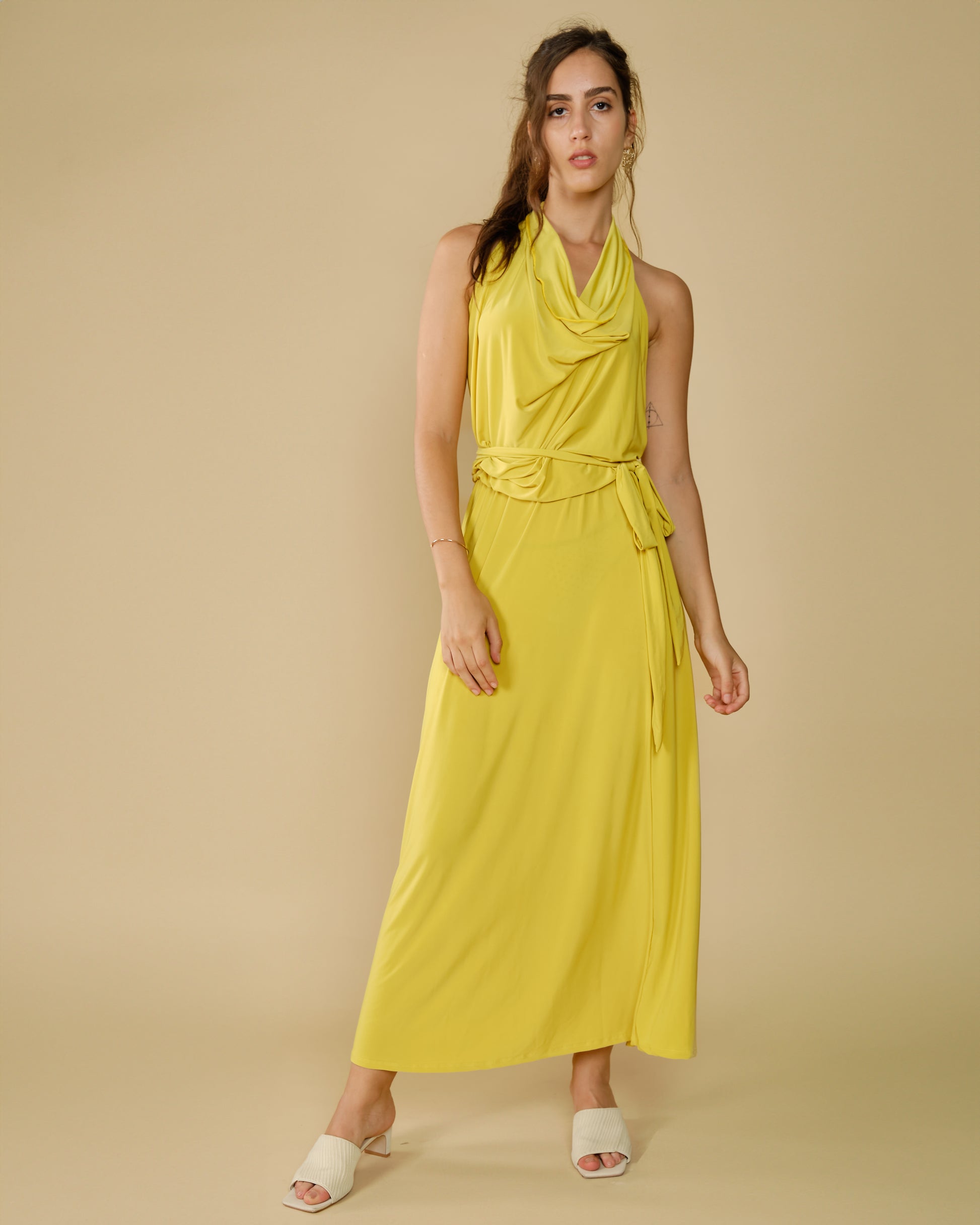 robe-col-drapé-jaune