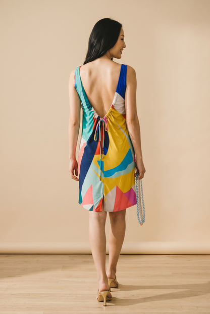 Robe courte dos nu col V – Aralia
