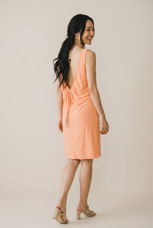 Robe courte dos nu col V – Aralia