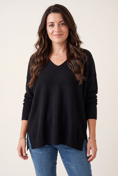 Pull SCOLLO noir femme, vue de face – Sélection OSANNA