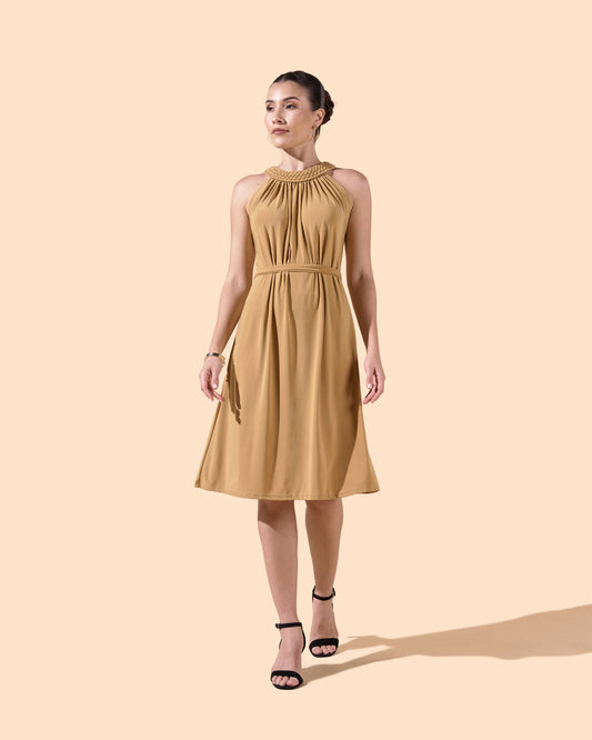 Robe courte évasé col montant tressé ceinture couleur moutarde
