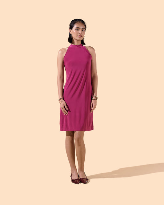 Robe courte dos nu près du corps tendance couleur fuchsia