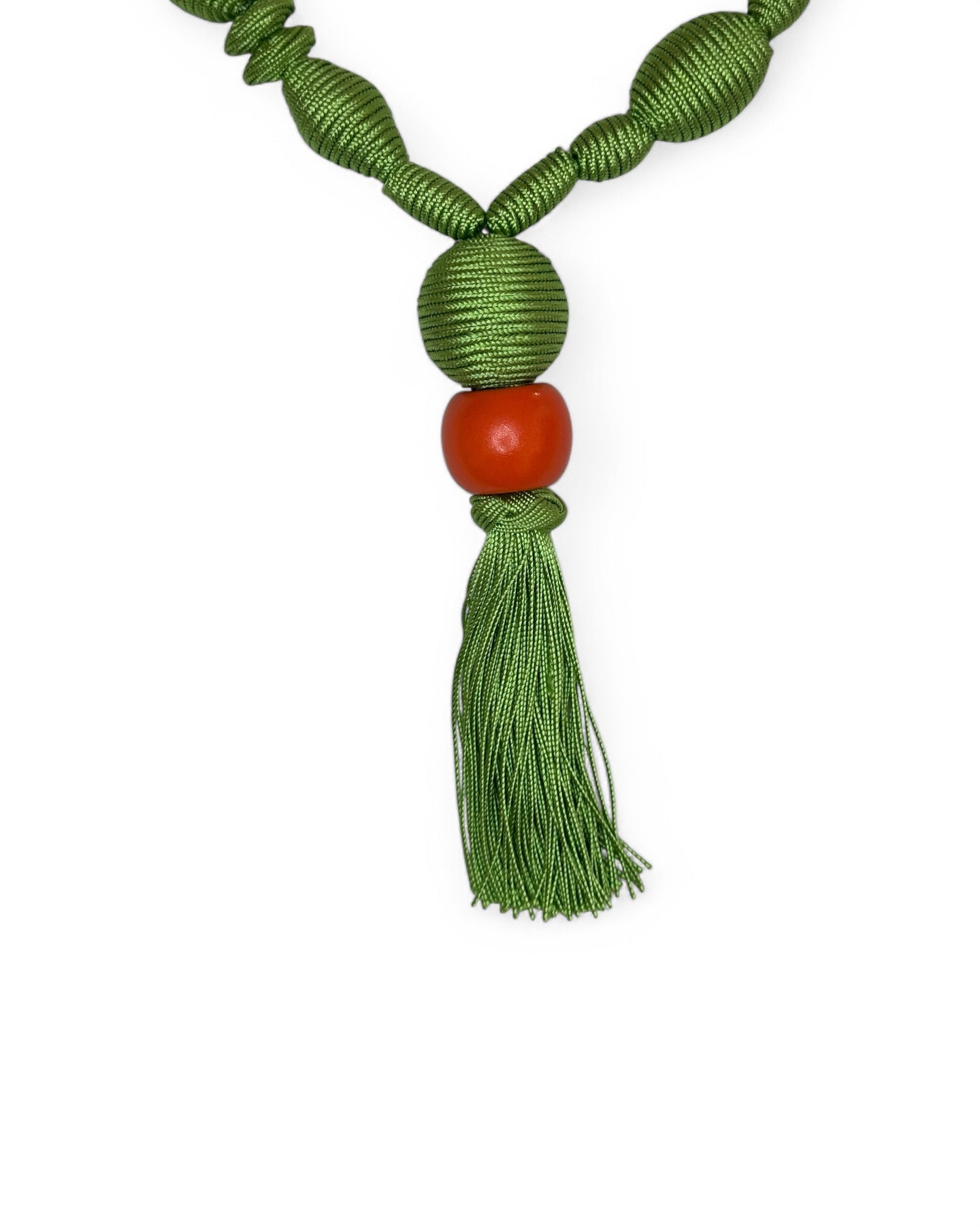 Sautoir artisanale tendance en soie vert et orange