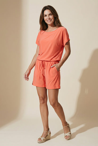 Combinaison short col v manches courtes couleur corail