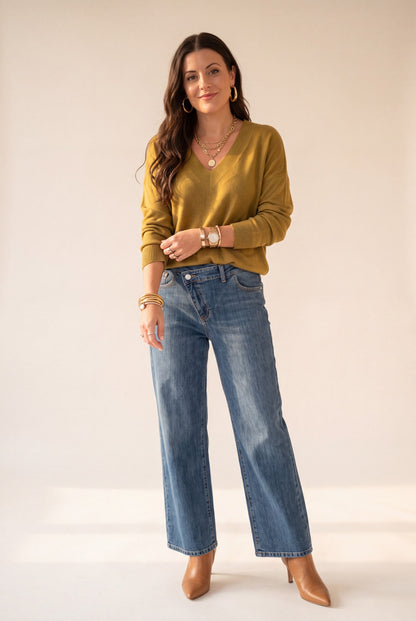 Pull Laoali kaki à col V, vue de face – Osanna Creazione