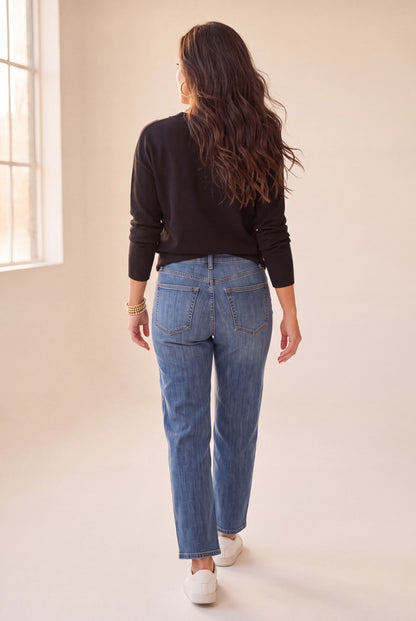 Pull Laoali noir à col V, vue de dos – Osanna Creazione