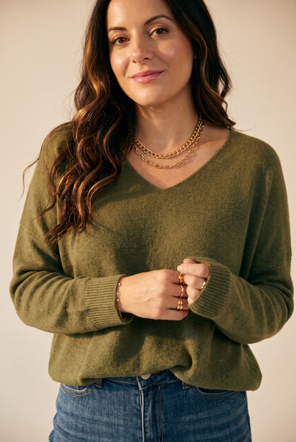 Pull SCOLLO kaki femme, vue de face – Sélection OSANNA