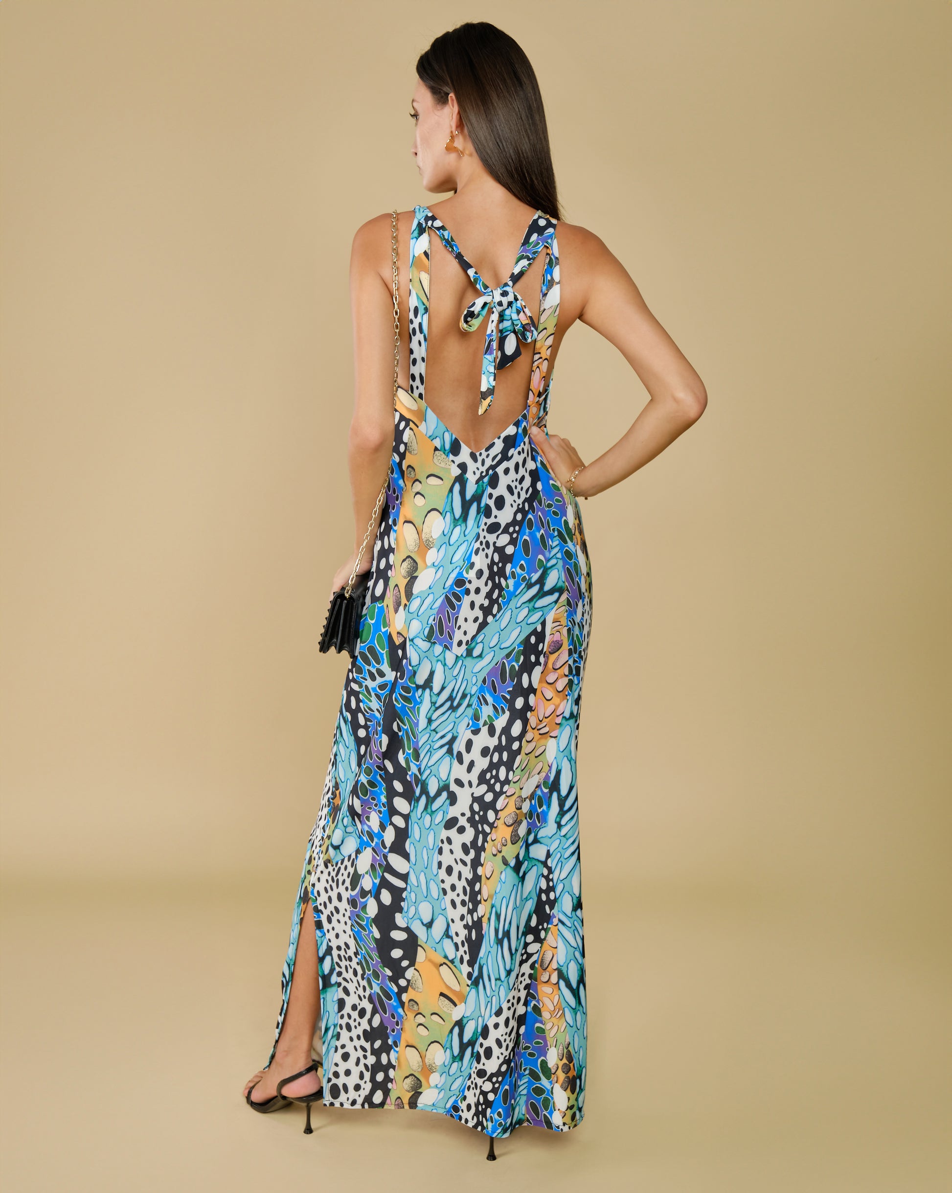 robe-bleu-motif-femme-longue